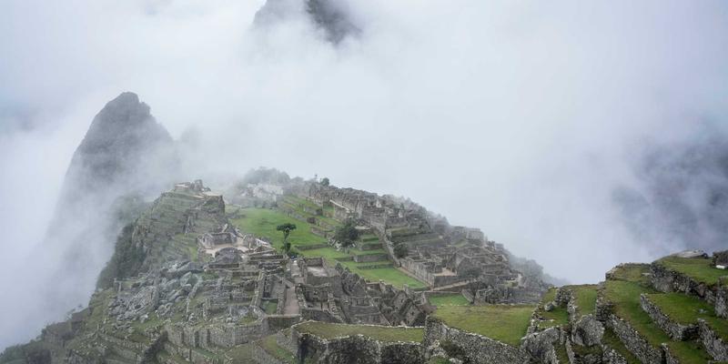 时间敏感网络（TSN）：驱动工业互联网与智能制造数字化转型的关键IT解决方案与网络安全基石