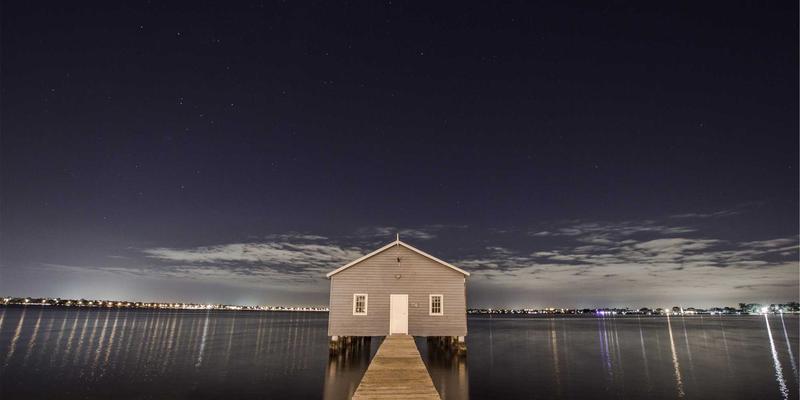 时间敏感网络（TSN）：驱动工业互联网与车联网数字化转型的确定性通信解决方案