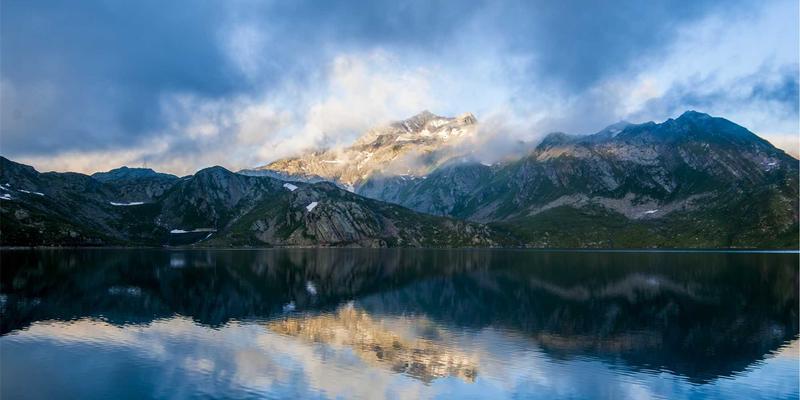 超融合数据中心网络：打破传统三层架构，赋能企业数字化转型