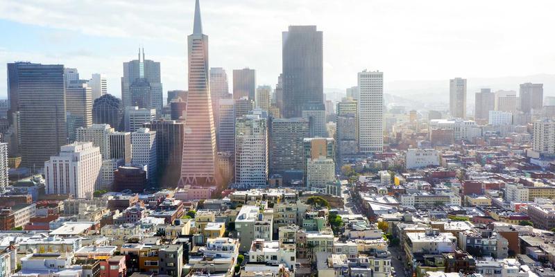 软件定义网络（SDN）如何重塑数据中心：驱动企业服务创新与网络安全升级